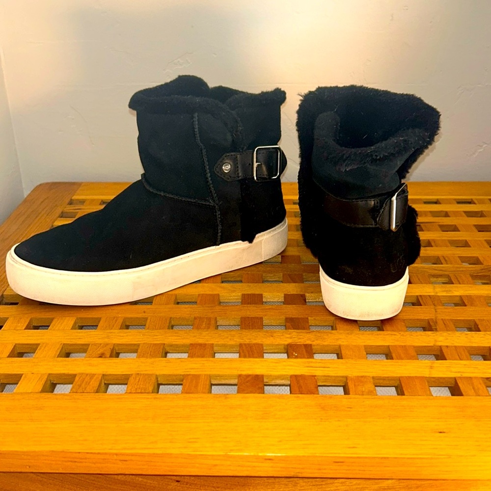 UGG Aika boots Size 9